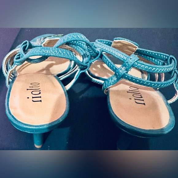NEW Rialto Turquoise Kitten Heels with Open Top Beautiful 6.5 US M - Picture 9 of 16